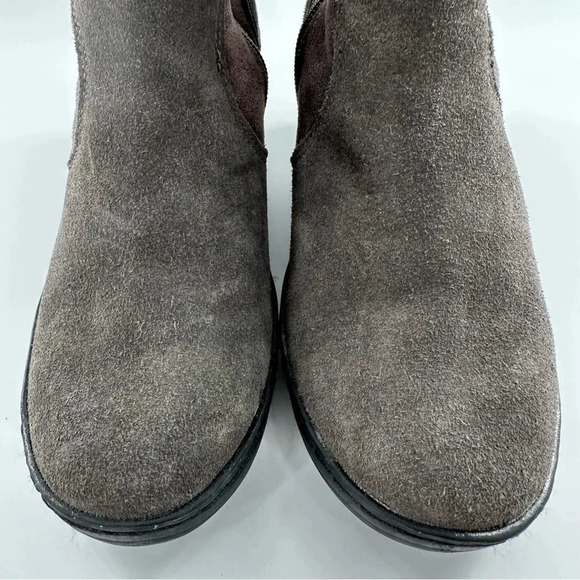 Baretraps womens ankle Omara booties size 8.5 gray suede faux fur wedge boots - Picture 3 of 11